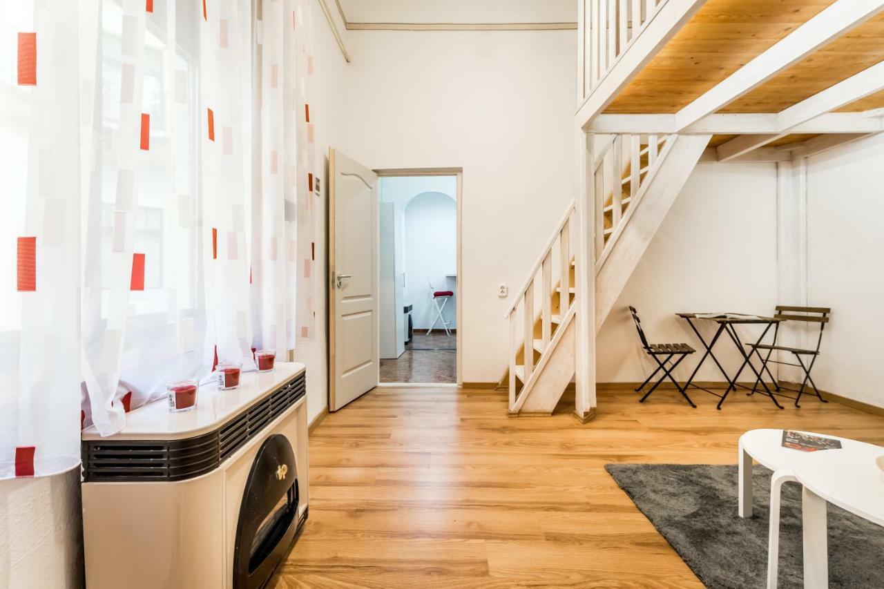 Bpr Cozy Rosie Apartment Boedapest Buitenkant foto